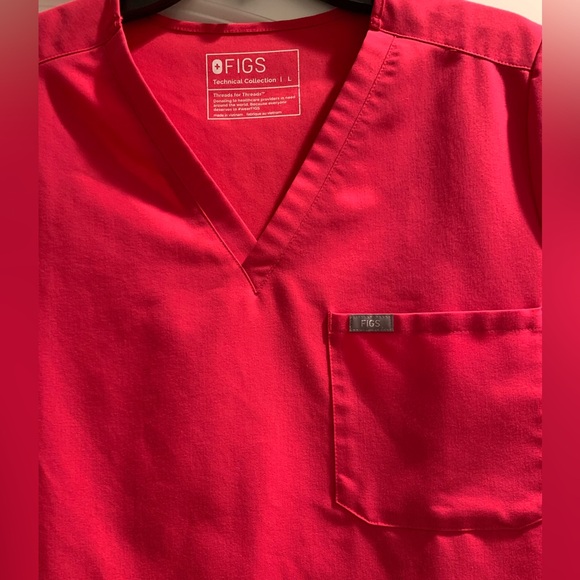 Like new, Figs scrub set - Picture 2 of 6